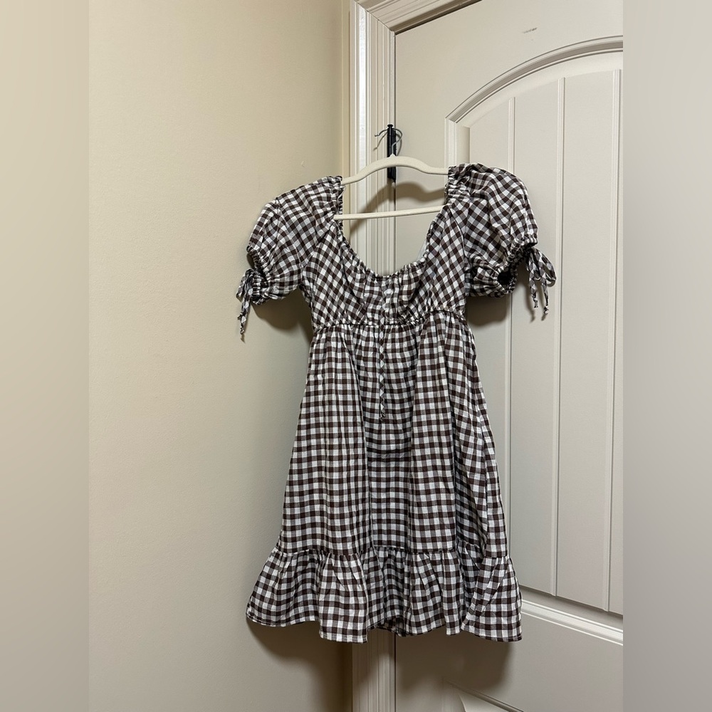 NWOT Gingham Puff Sleeve Mini Dress